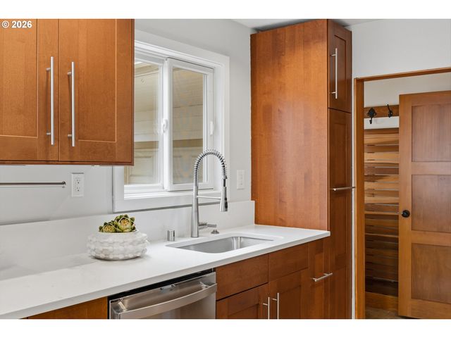 4110 Nw FIR St, Vancouver, WA 98660
