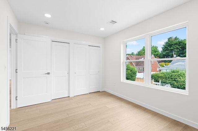 2 Kenneth Ave, Fair Lawn Boro, NJ 07410