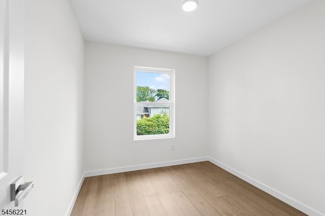 2 Kenneth Ave, Fair Lawn Boro, NJ 07410