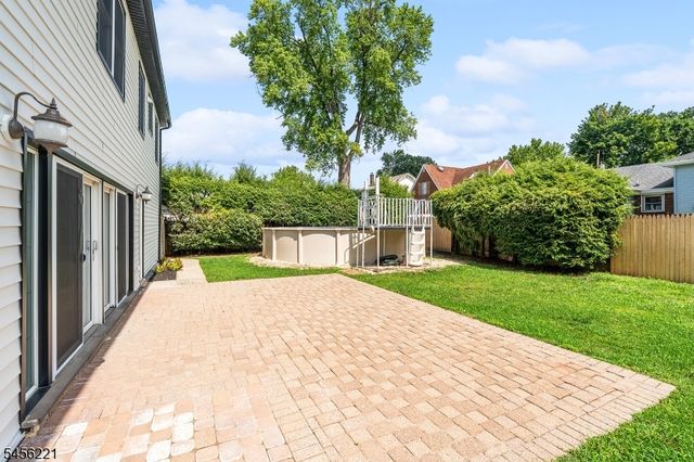 2 Kenneth Ave, Fair Lawn Boro, NJ 07410