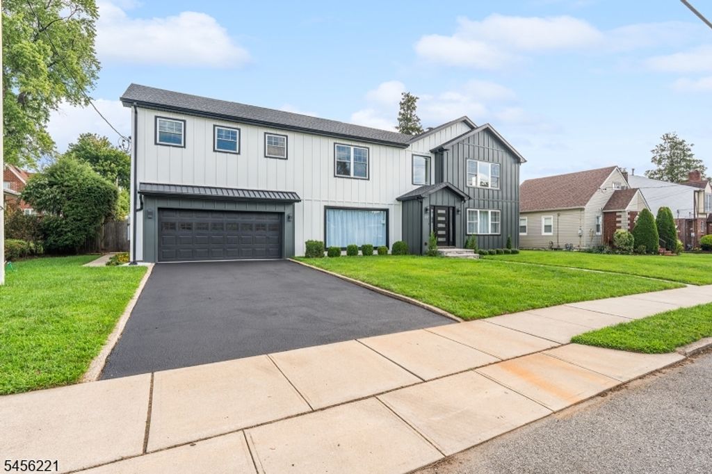 2 Kenneth Ave, Fair Lawn Boro, NJ 07410