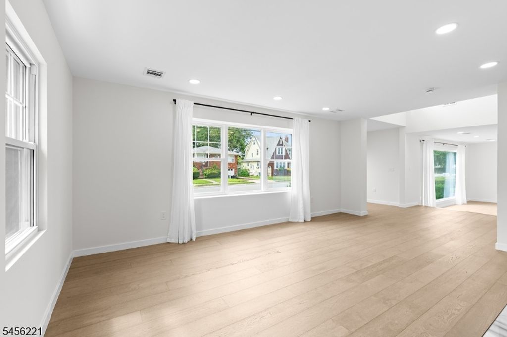 2 Kenneth Ave, Fair Lawn Boro, NJ 07410 — photo 5