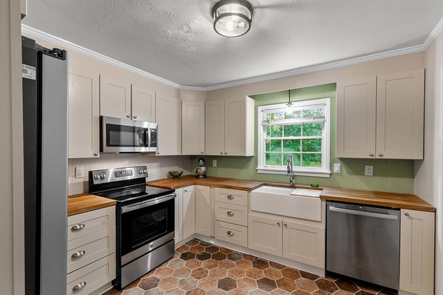 1906 Sullivan Drive, Dothan, AL 36303