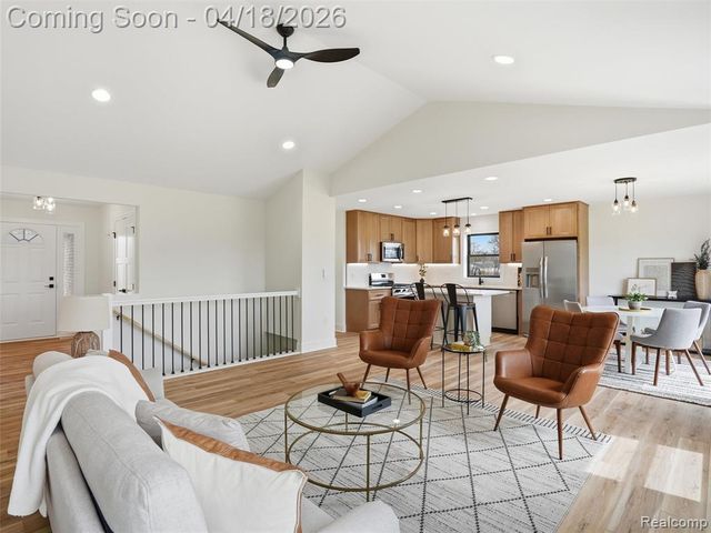16250 Guest Court, Roseville, MI 48066