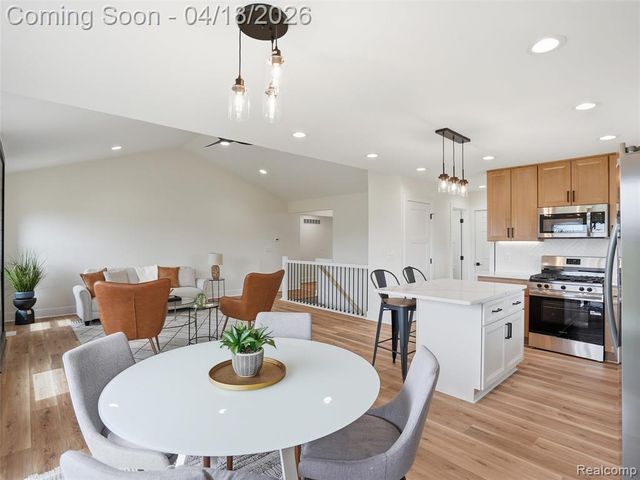 16250 Guest Court, Roseville, MI 48066