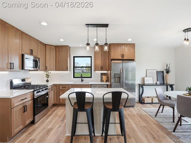 16250 Guest Court, Roseville, MI 48066
