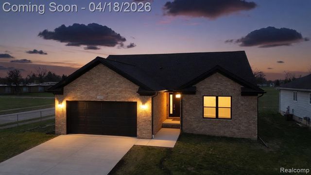 16250 Guest Court, Roseville, MI 48066