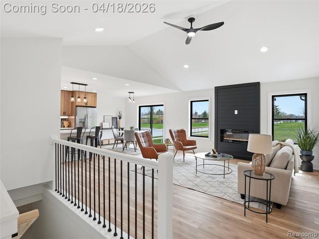 16250 Guest Court, Roseville, MI 48066