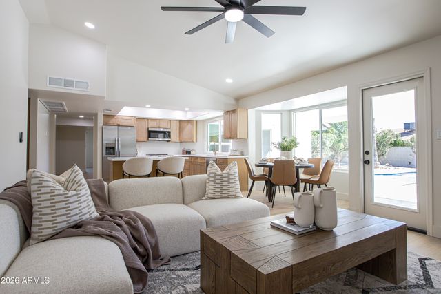 4635 E KINGS Avenue, Phoenix, AZ 85032