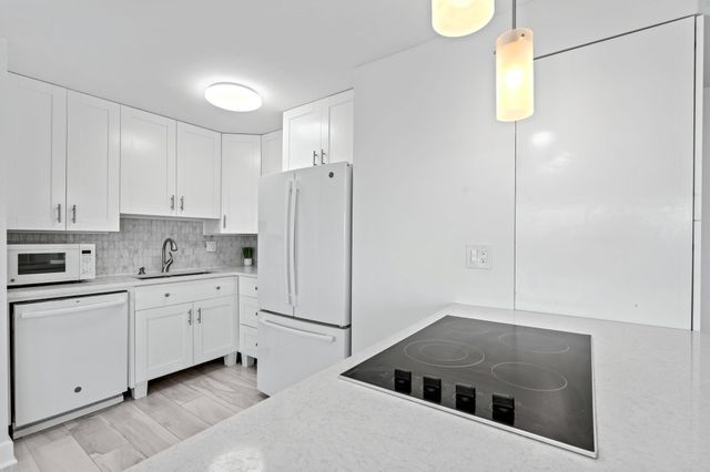 300 Oregon Street 501, Hollywood, FL 33019