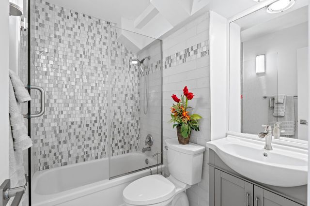 300 Oregon Street 501, Hollywood, FL 33019