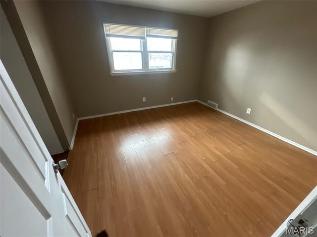 2015 Derhake Road, Florissant, MO 63033