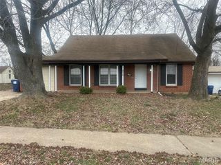 2015 Derhake Road, Florissant, MO 63033
