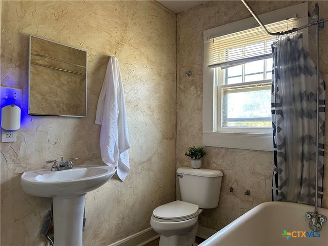 919 N 15th Street, Temple, TX 76501