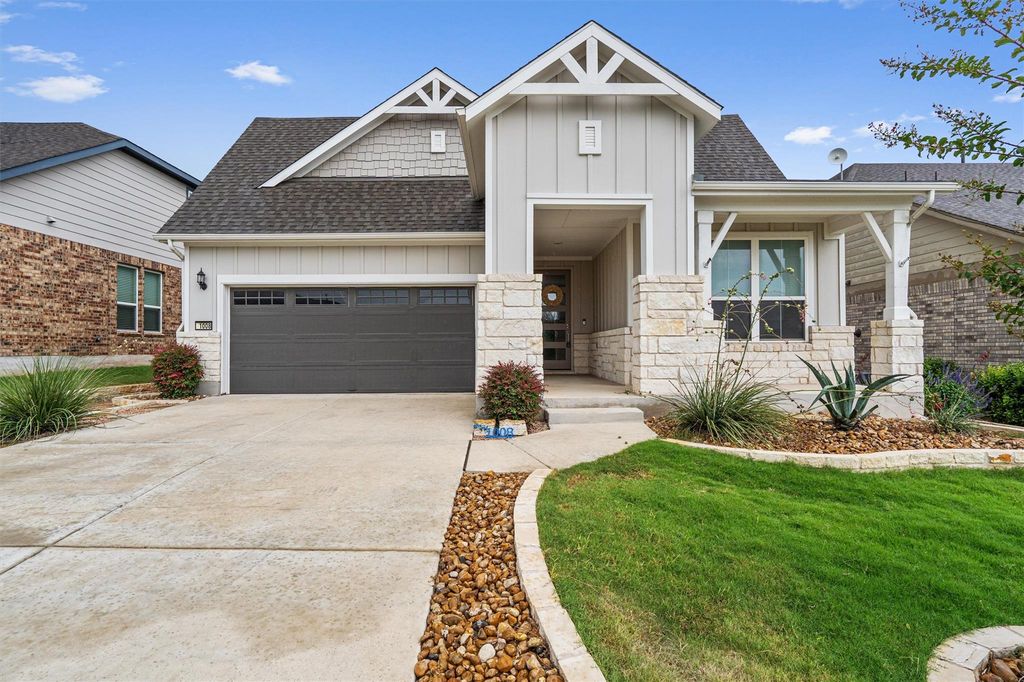 1008 Hanging Star LN, Georgetown, TX 78633