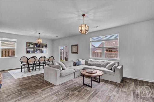 278 Hogan Drive, Richmond Hill, GA 31324