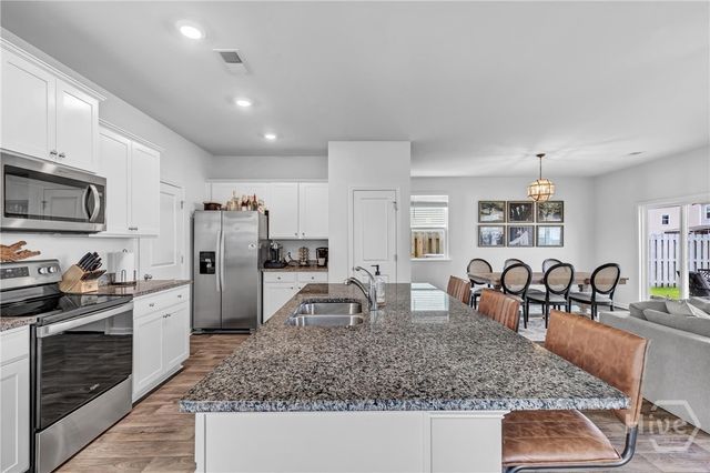 278 Hogan Drive, Richmond Hill, GA 31324