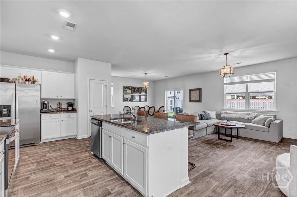 Image 14 of property listing at 278 Hogan Drive, Richmond Hill, GA 31324