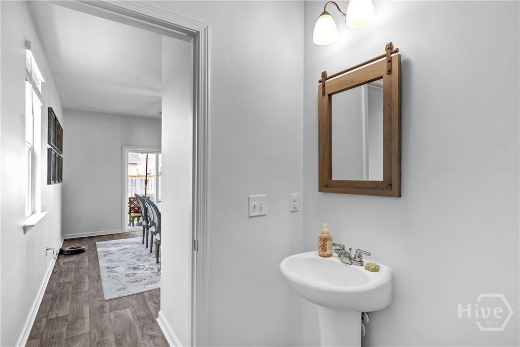 Image 16 of property listing at 278 Hogan Drive, Richmond Hill, GA 31324
