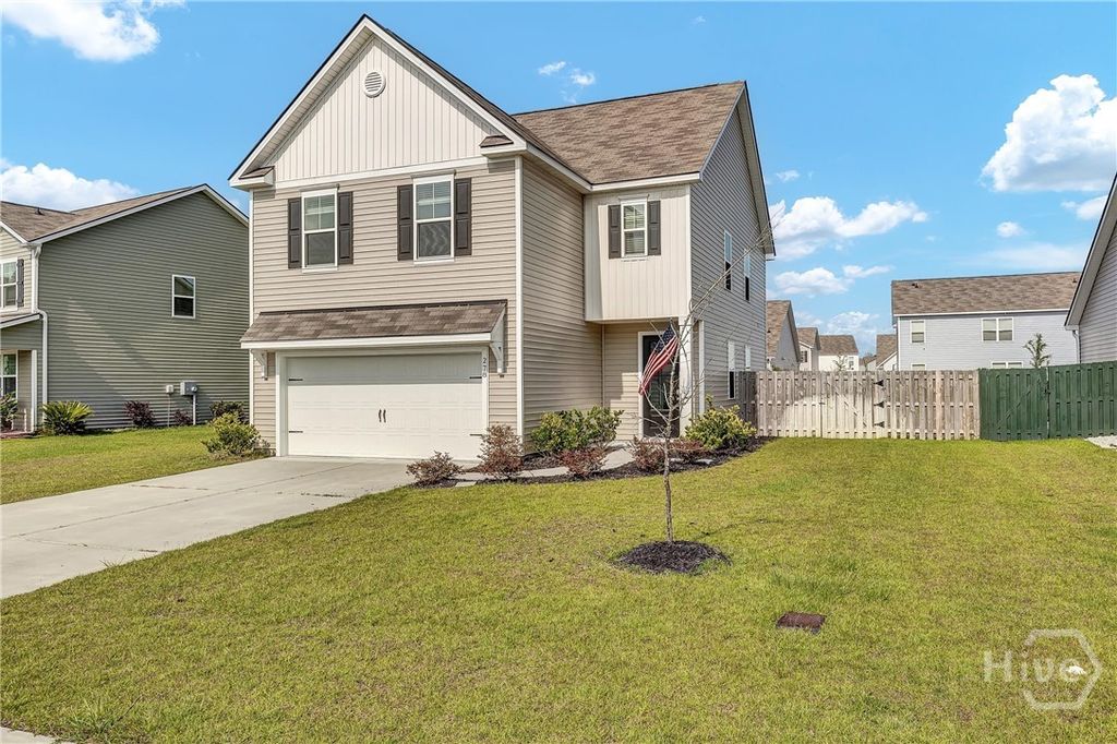 Image 2 of property listing at 278 Hogan Drive, Richmond Hill, GA 31324