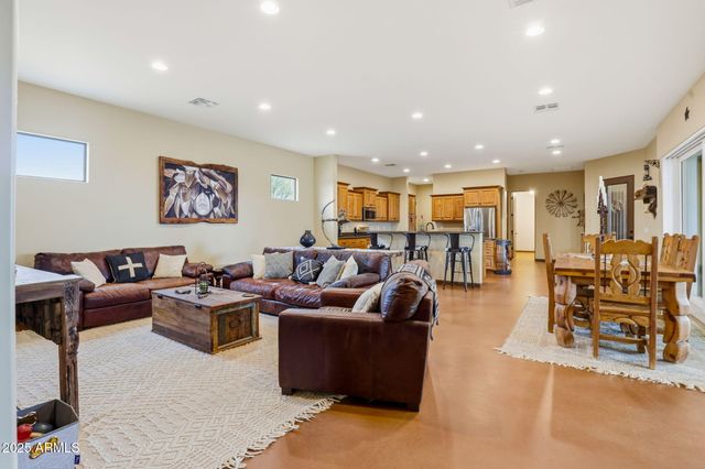 38822 N 21ST Avenue, Phoenix, AZ 85086