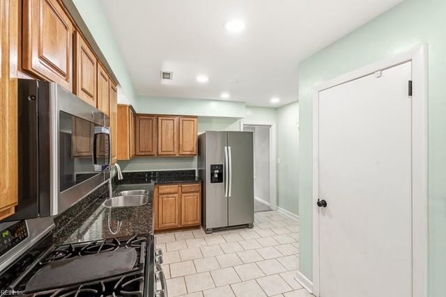 3432 S Crestline DR, Virginia Beach, VA 23464