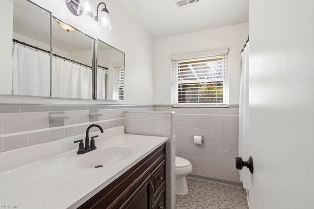 3432 S Crestline DR, Virginia Beach, VA 23464