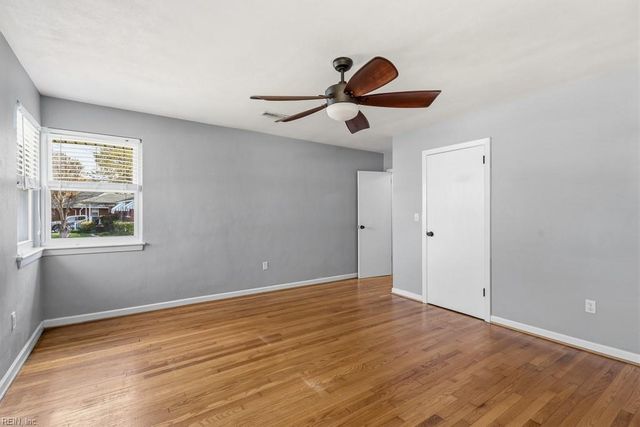 3432 S Crestline DR, Virginia Beach, VA 23464