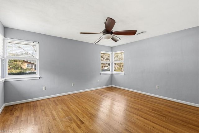 3432 S Crestline DR, Virginia Beach, VA 23464