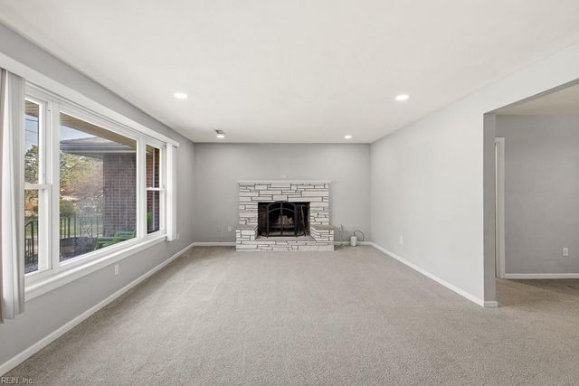 3432 S Crestline DR, Virginia Beach, VA 23464