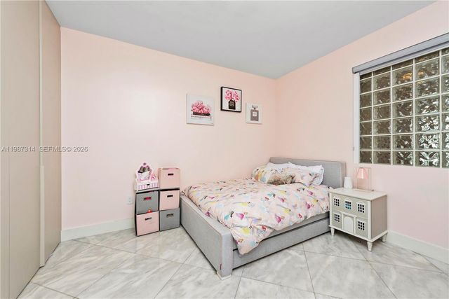 3330 NE 190th Street 1715, Aventura, FL 33180