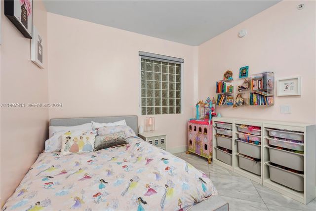 3330 NE 190th Street 1715, Aventura, FL 33180