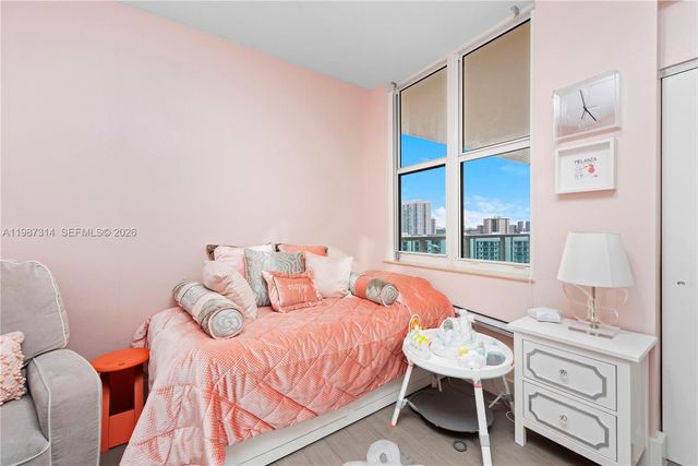 3330 NE 190th Street 1715, Aventura, FL 33180