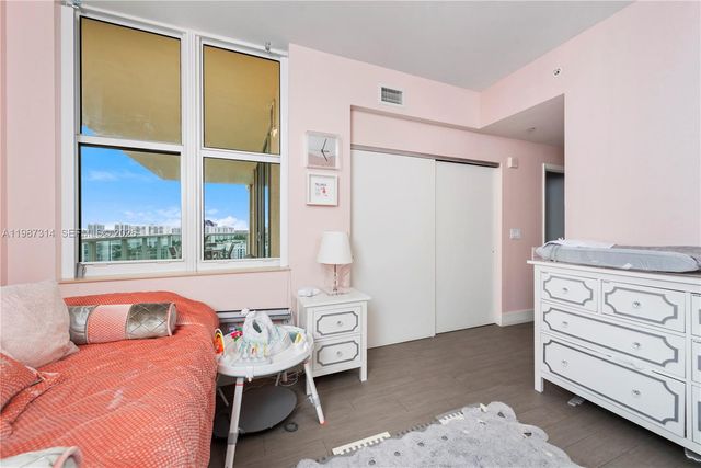 3330 NE 190th Street 1715, Aventura, FL 33180