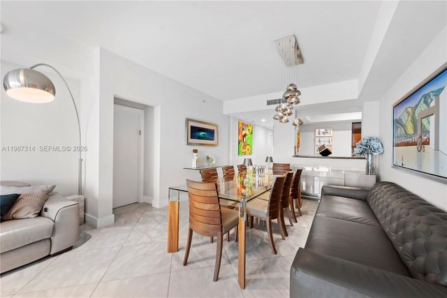 3330 NE 190th Street 1715, Aventura, FL 33180