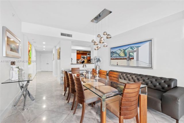 3330 NE 190th Street 1715, Aventura, FL 33180