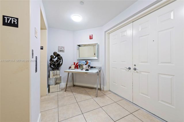 3330 NE 190th Street 1715, Aventura, FL 33180