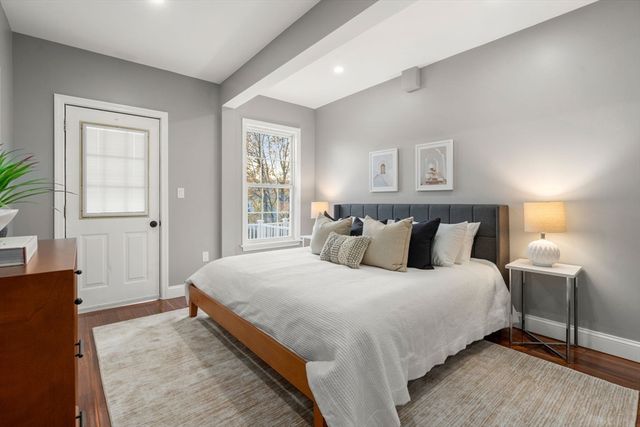 10 Washington Park 2-Left, Newton, MA 02460