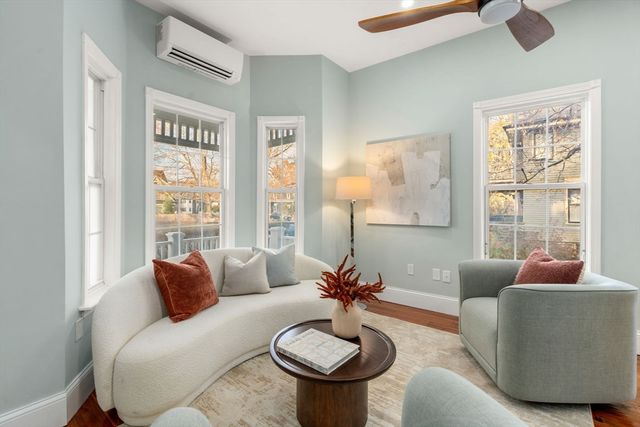 10 Washington Park 2-Left, Newton, MA 02460