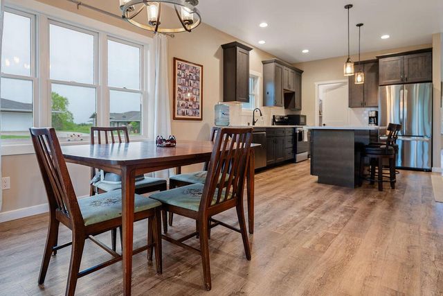 W4936 Battlestone Station ROAD, La Crosse, WI 54601