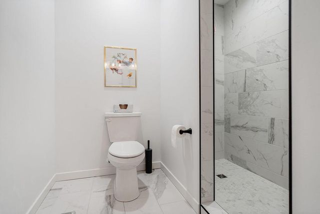 W4936 Battlestone Station ROAD, La Crosse, WI 54601