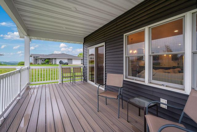 W4936 Battlestone Station ROAD, La Crosse, WI 54601