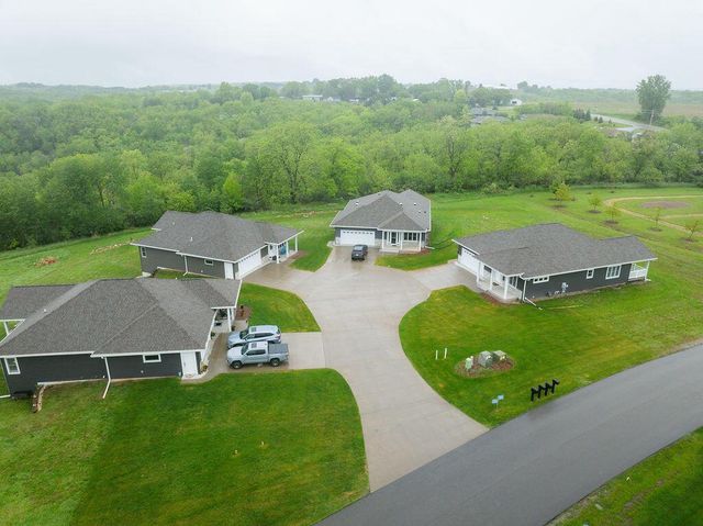W4936 Battlestone Station ROAD, La Crosse, WI 54601