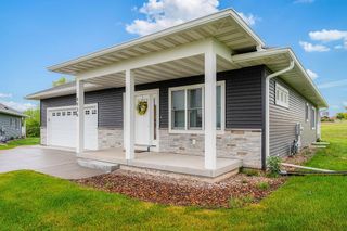 W4936 Battlestone Station ROAD, La Crosse, WI 54601