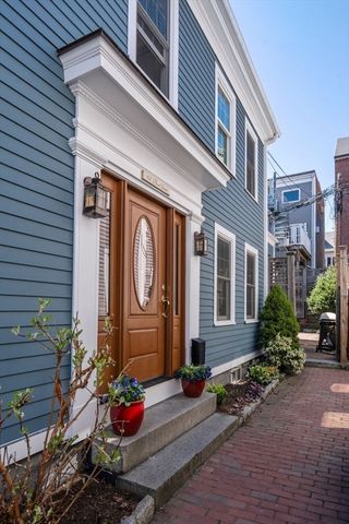 64 Pearl St, Boston, MA 02129