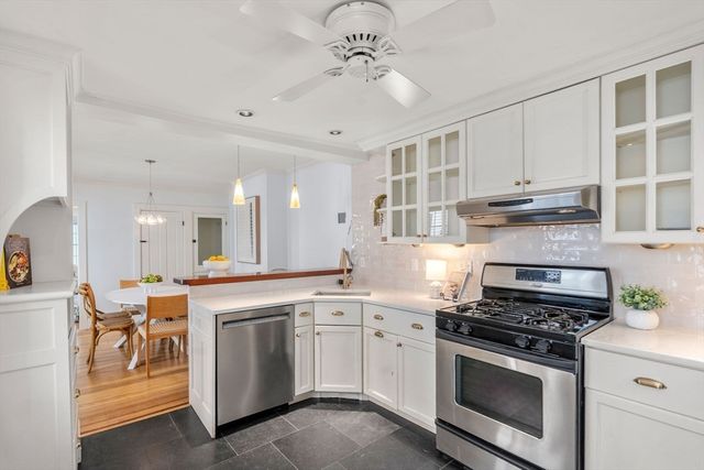 64 Pearl St, Boston, MA 02129