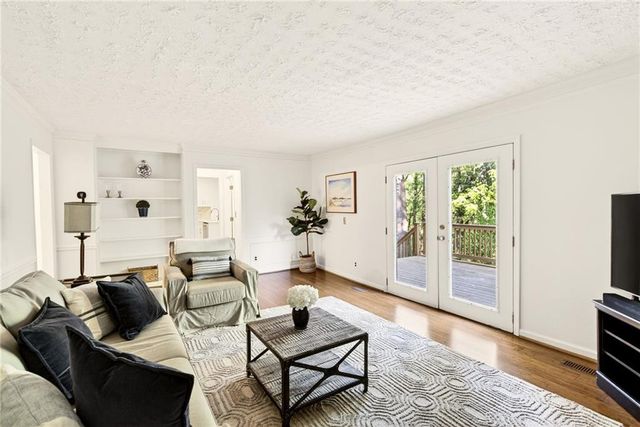 1523 Brookcliff Circle, Marietta, GA 30062