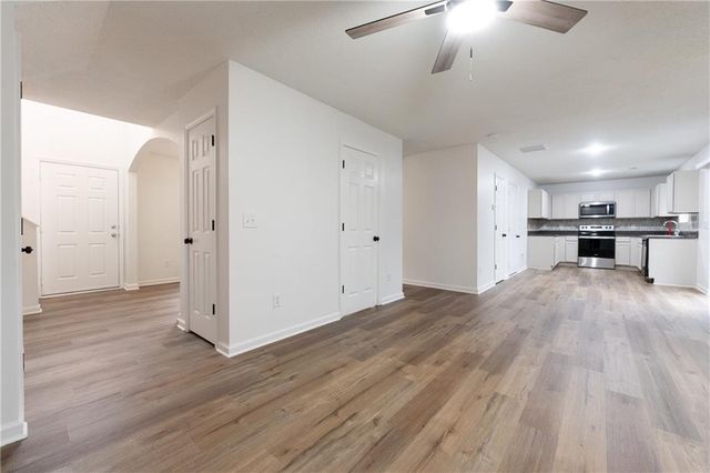 6823 Merrywood Drive, Fairburn, GA 30213