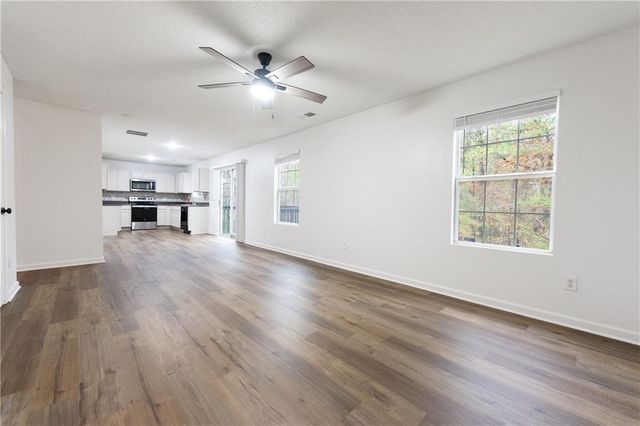 6823 Merrywood Drive, Fairburn, GA 30213