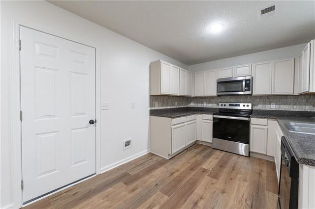 6823 Merrywood Drive, Fairburn, GA 30213